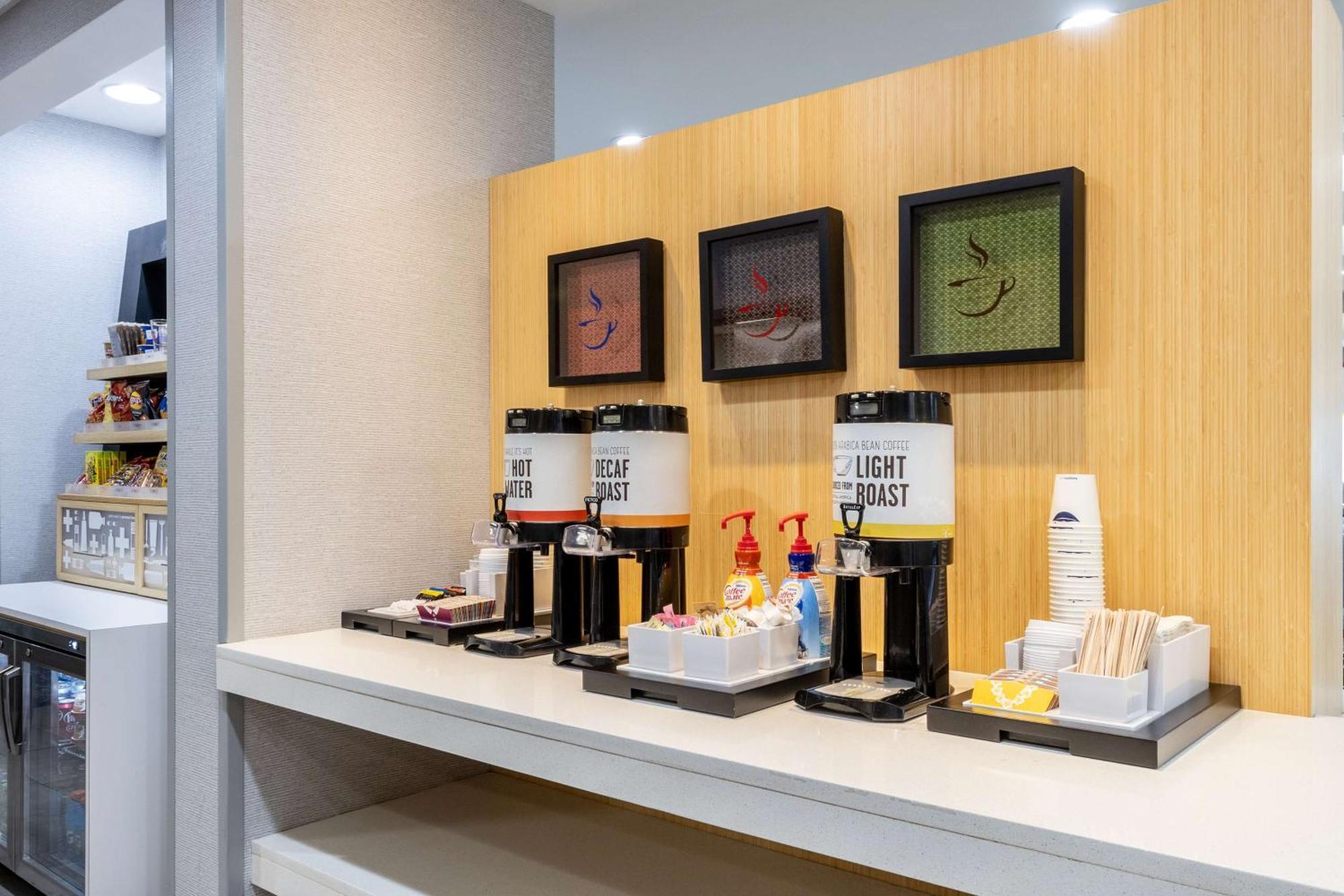 Hampton Inn Richmond-Меканіксвілл Екстер'єр фото