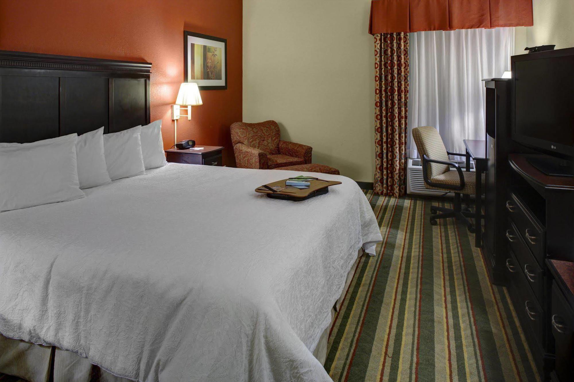 Hampton Inn Richmond-Меканіксвілл Екстер'єр фото