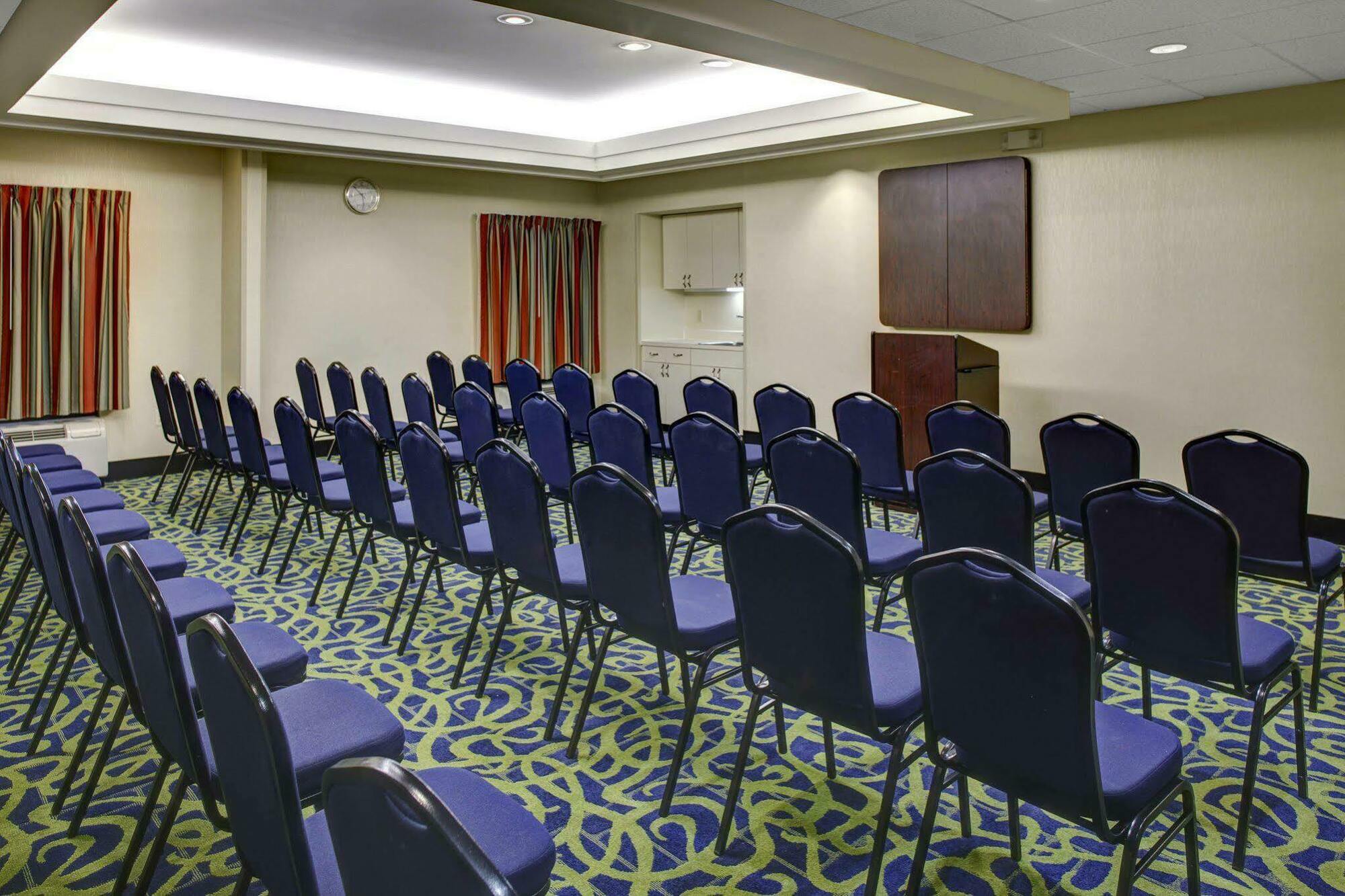 Hampton Inn Richmond-Меканіксвілл Екстер'єр фото